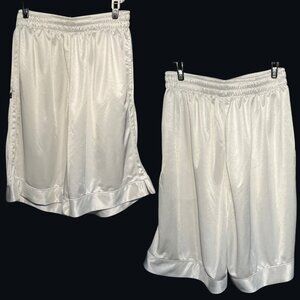 *Rare* Vintage White Jordan basketball shorts